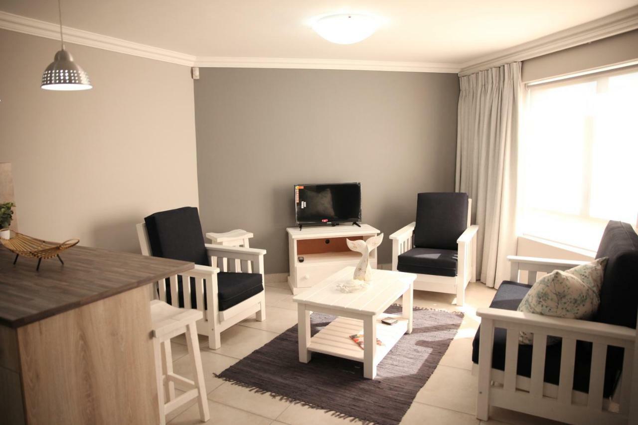 Mari-Amor Self-Catering Apartments モーセル・ベイ エクステリア 写真