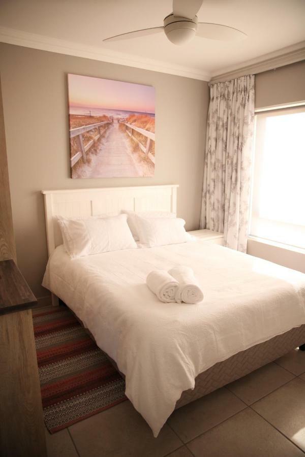 Mari-Amor Self-Catering Apartments モーセル・ベイ エクステリア 写真