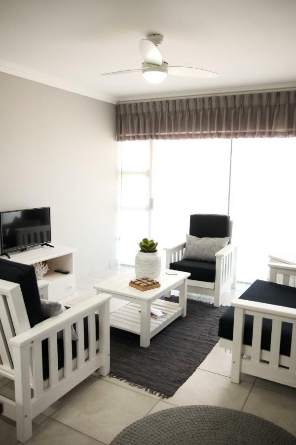Mari-Amor Self-Catering Apartments モーセル・ベイ エクステリア 写真