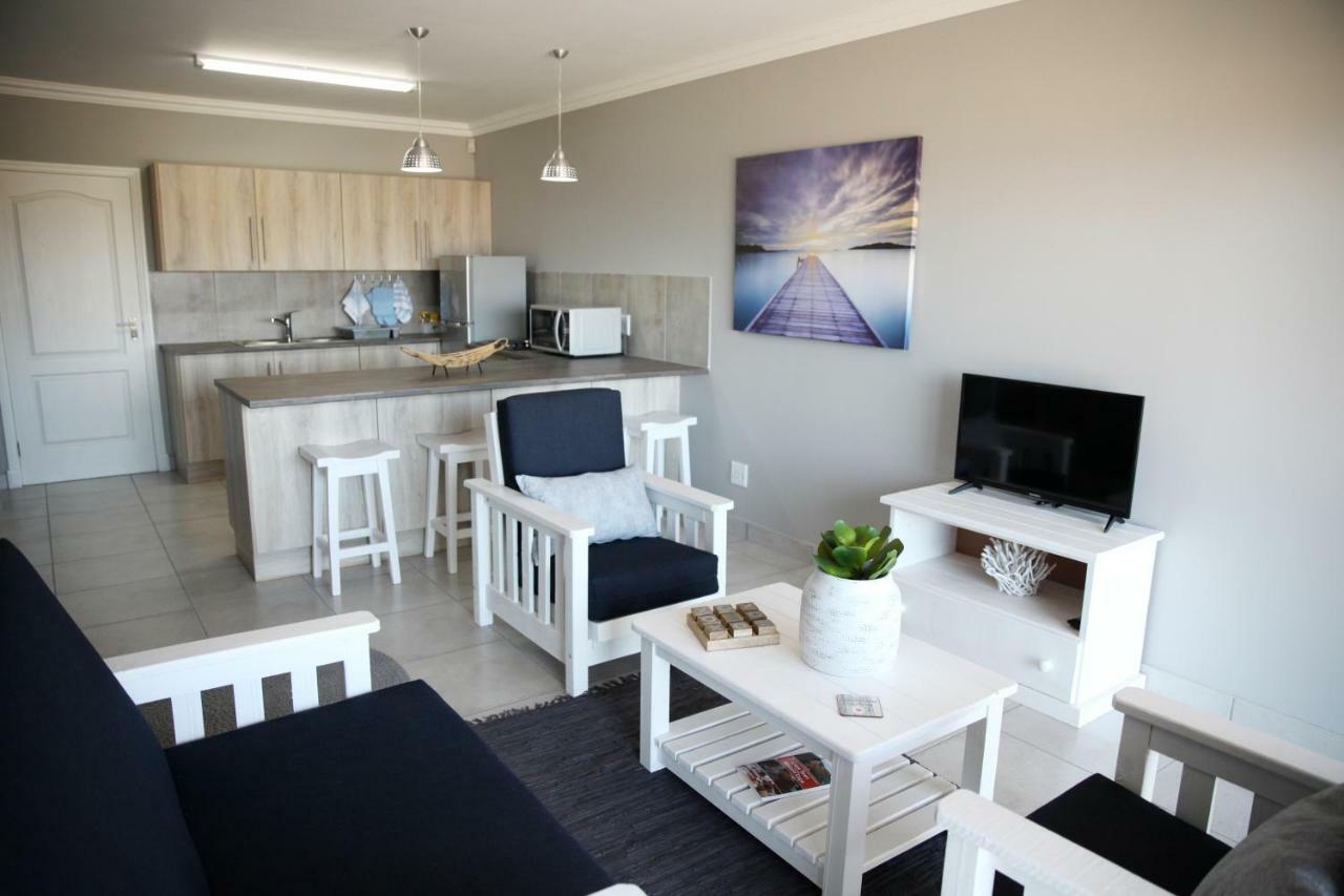 Mari-Amor Self-Catering Apartments モーセル・ベイ エクステリア 写真