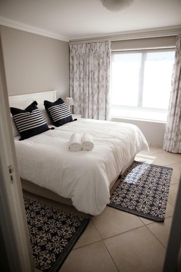 Mari-Amor Self-Catering Apartments モーセル・ベイ エクステリア 写真